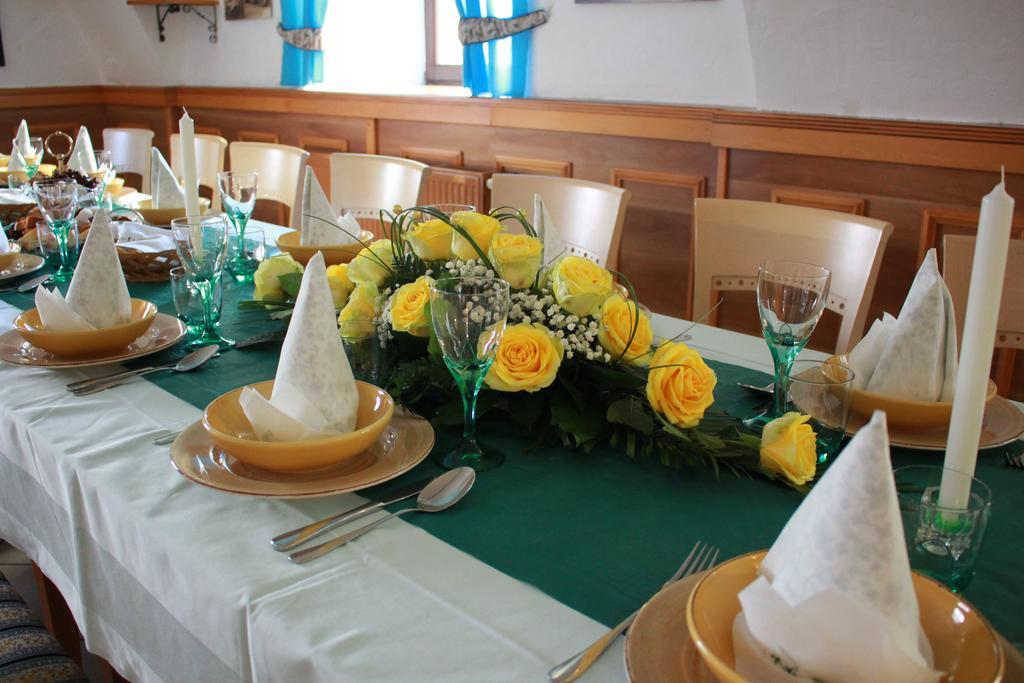 Guesthouse Veles スロヴェンスカ・ビストリツァ エクステリア 写真
