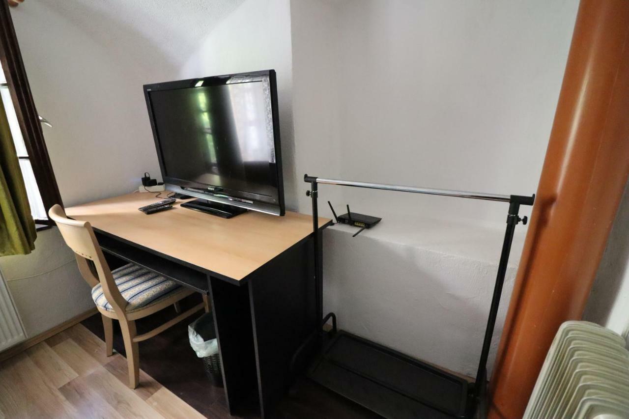 Guesthouse Veles スロヴェンスカ・ビストリツァ エクステリア 写真