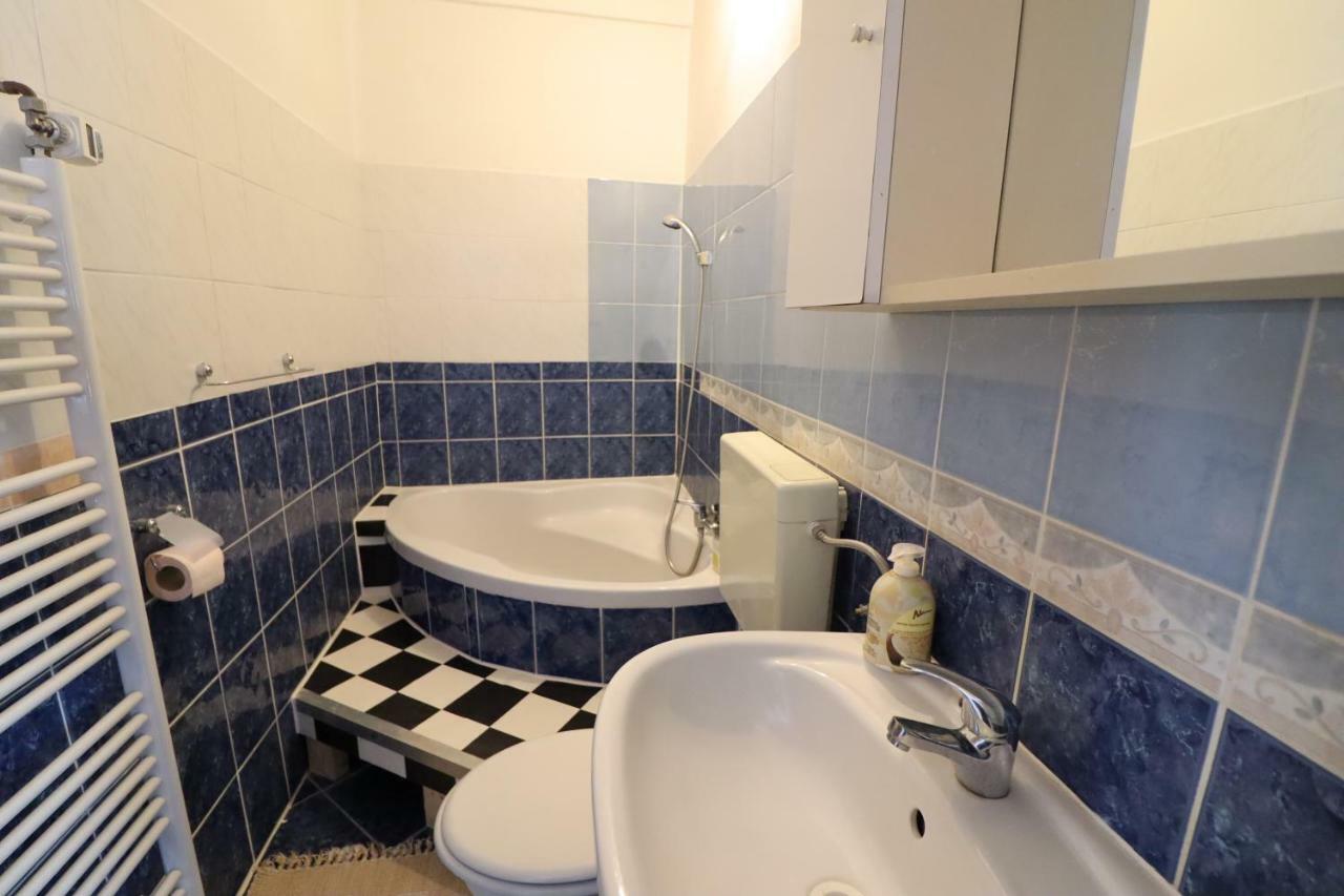 Guesthouse Veles スロヴェンスカ・ビストリツァ エクステリア 写真