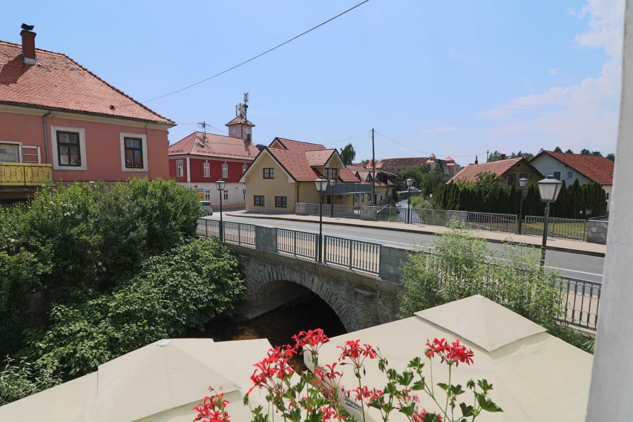 Guesthouse Veles スロヴェンスカ・ビストリツァ エクステリア 写真